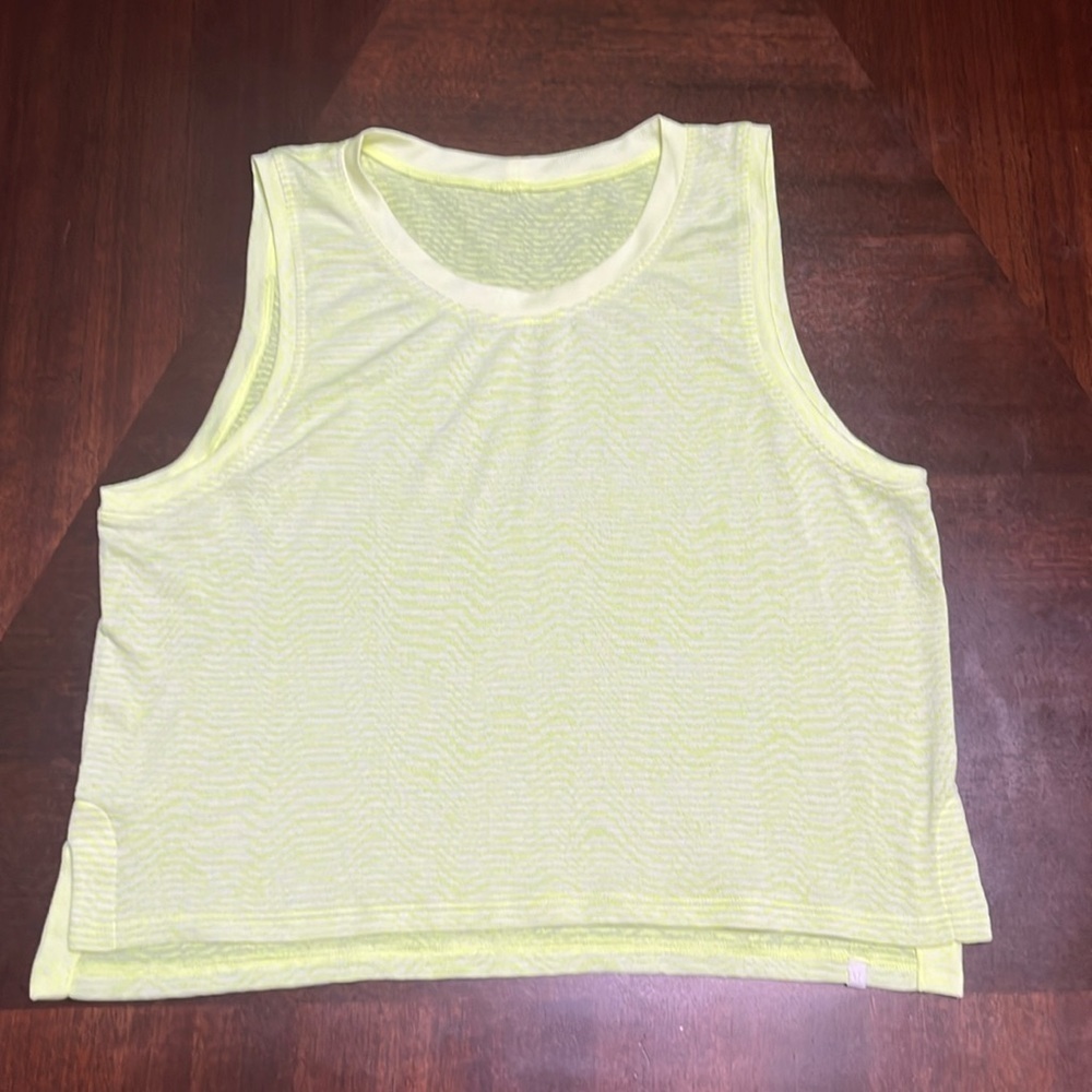 Lululemon top